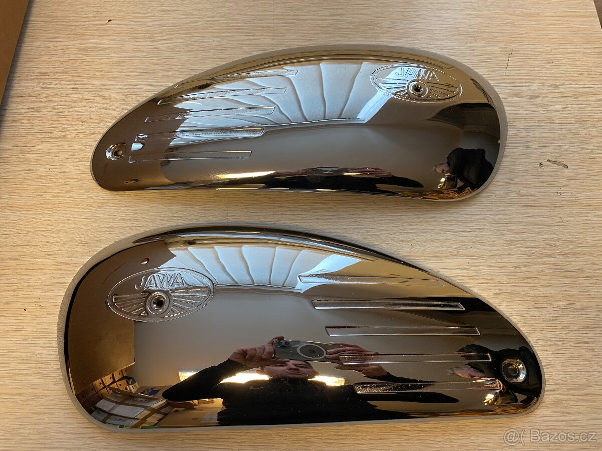 Boční plechy na panelku