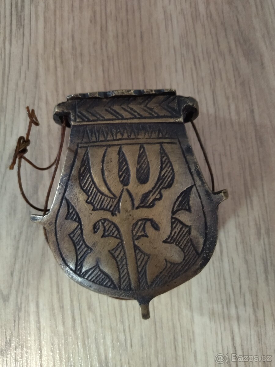 Mosazná kapsa na tuk.