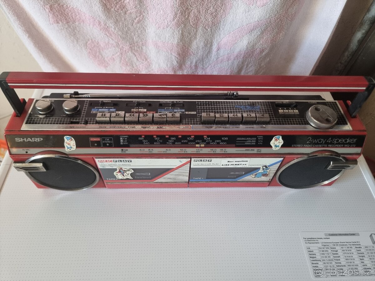 Prodám RETRO rádio SHARPP WQ-272H/R/ viz foto.