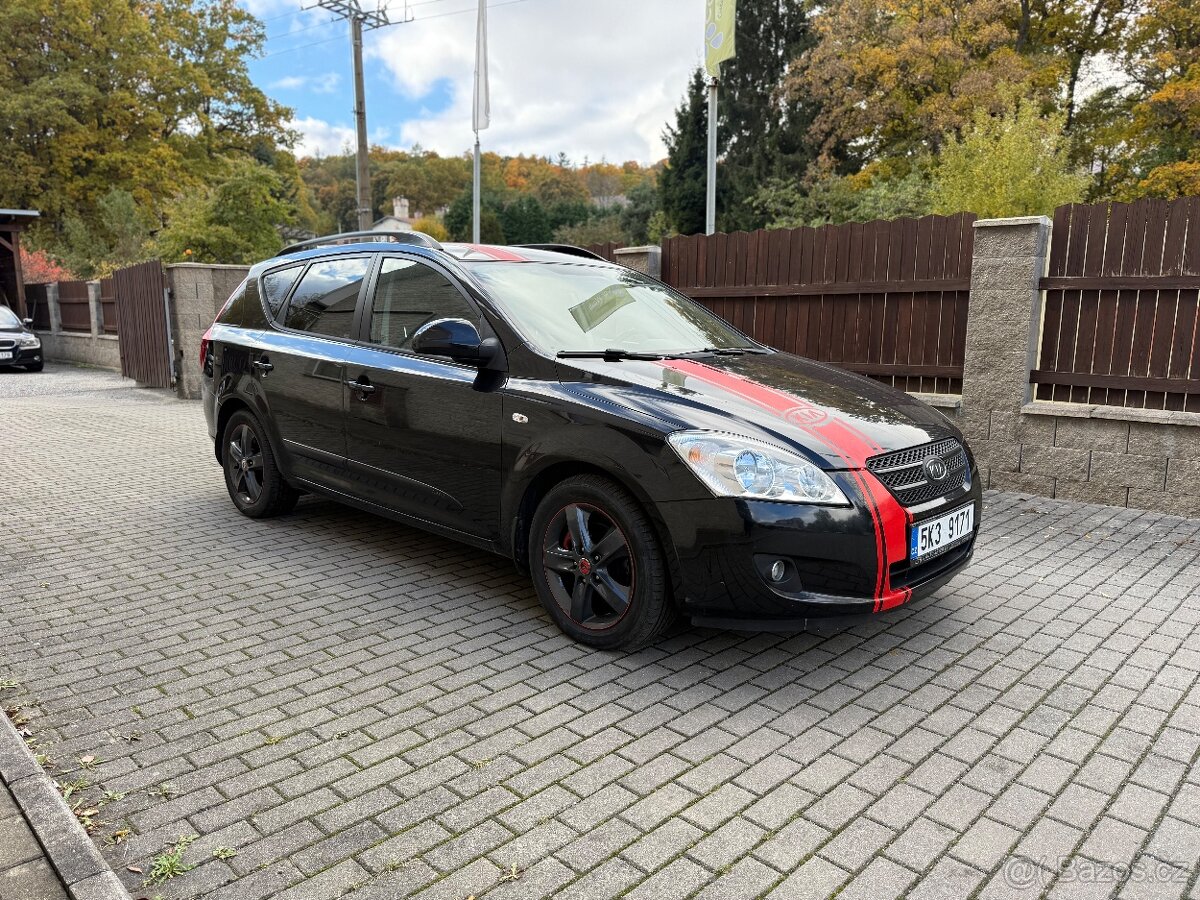 KIA CEED SW 1,6 CRDi 85kW KLIMA,ALU,NOVÁ STK