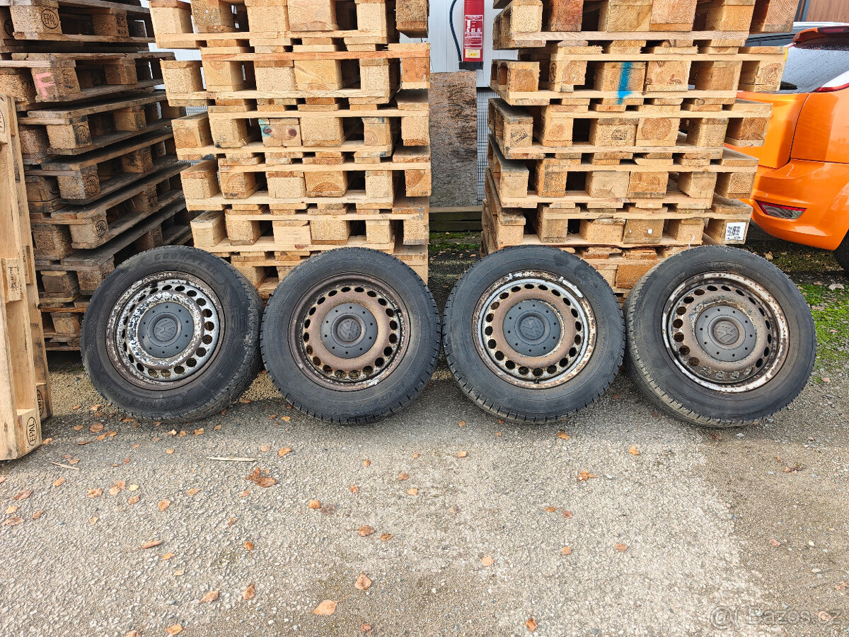 Plechové disky VW T5,T5.1,T6+celoroční Goodyear 205 65 16C