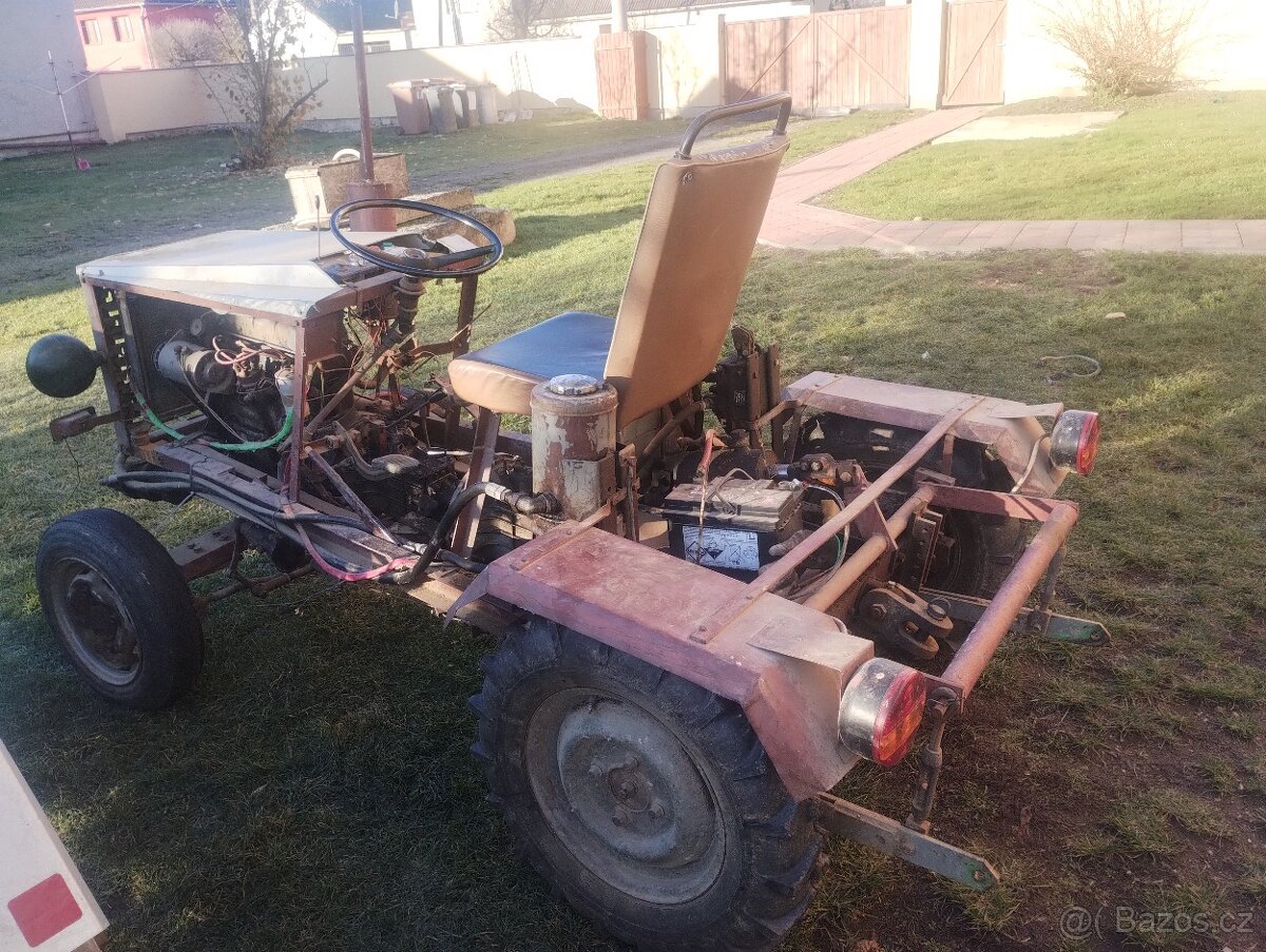 Prodám traktor domácí výroby