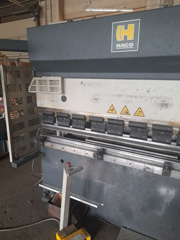 Ohraňovací lis HACO PPM 20040, r.v. 2015