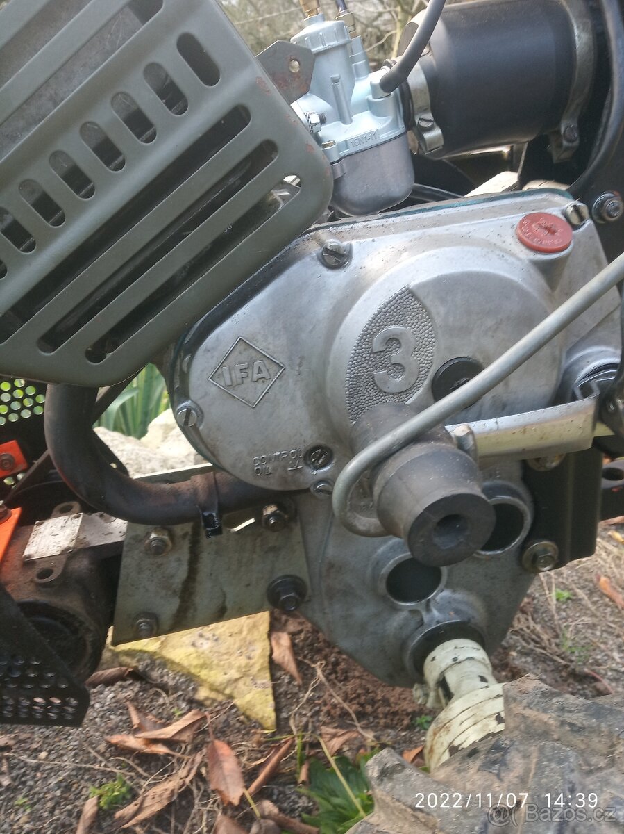 Forttschrit e 931-50 , se zpátečkou