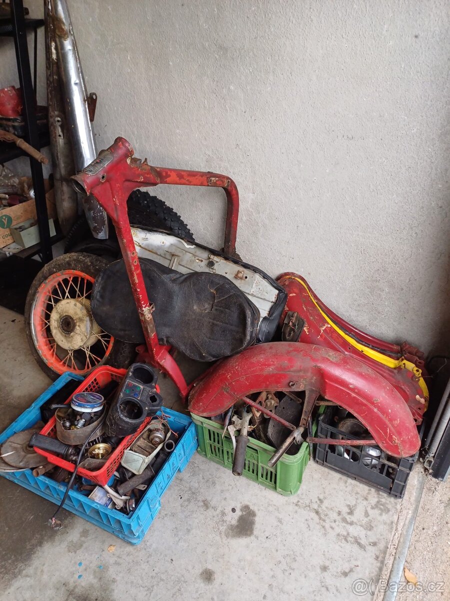 Díly moto veterán Jawa ČZ