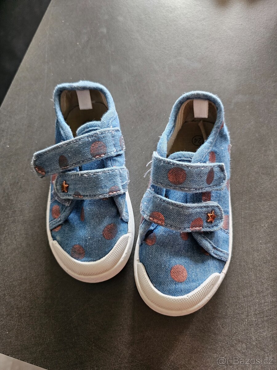 Dívčí bačkůrky vel 24
