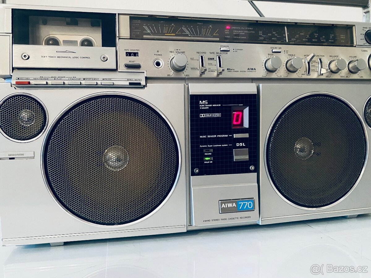 Radiomagnetofon/ghettoblaster Aiwa CS 770, rok 1981