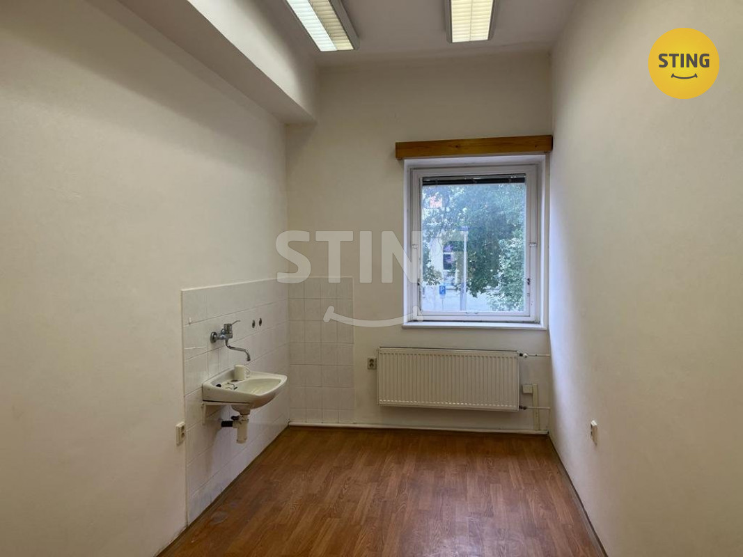 Pronájem kanceláře 11 m2., 128666