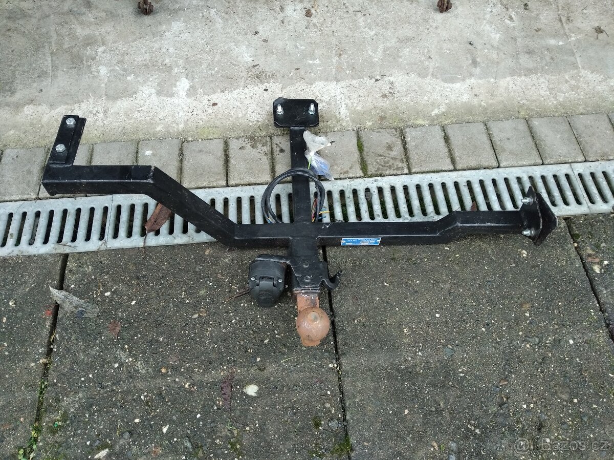 Fiat Uno logo tažné zařízení