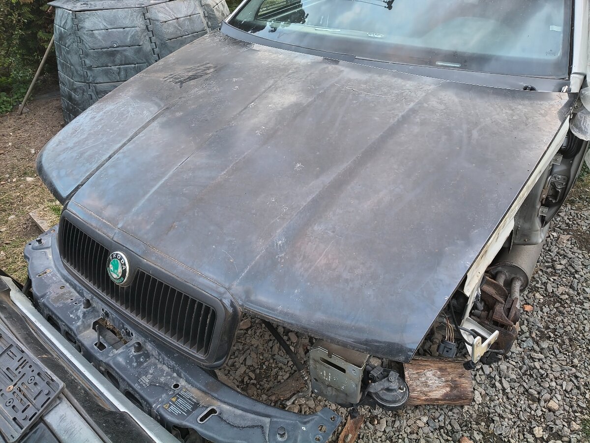 Přední kapota Octavia