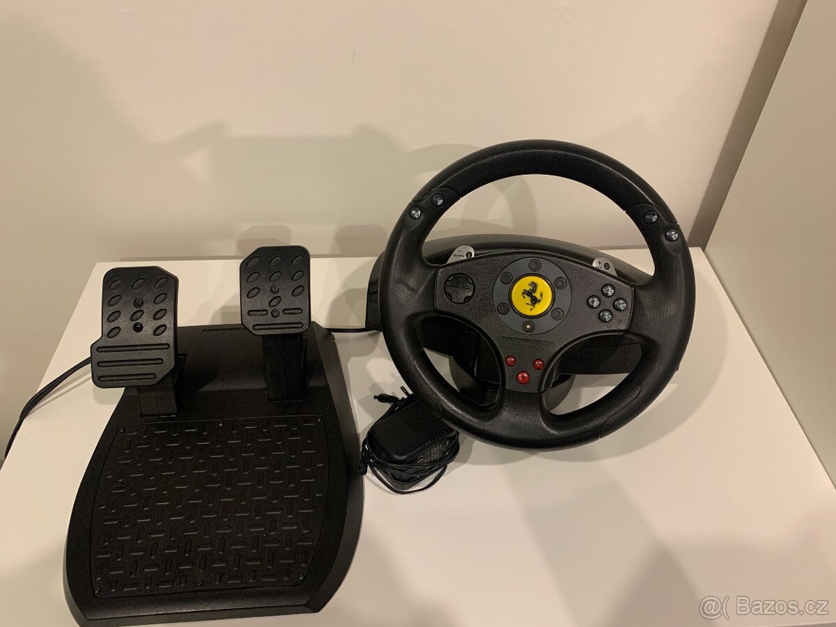 Volant Thrustmaster s Force Feedback