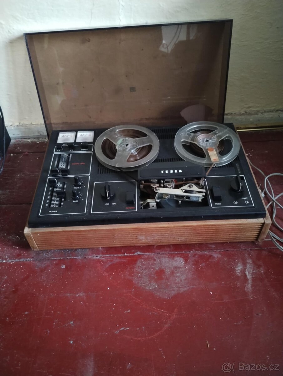 Rádio,gramofon,kotoučák