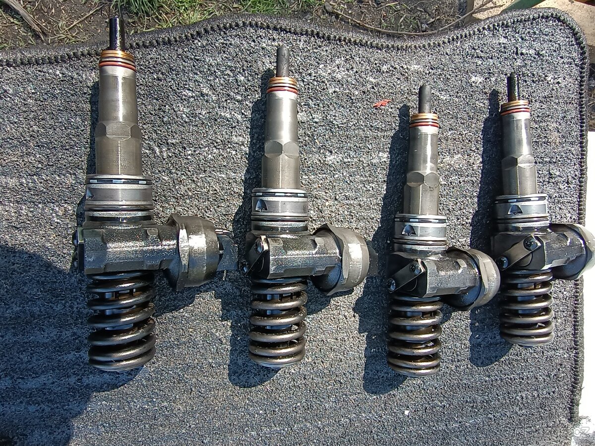 Prodám vstřiky 1.9 TDI pd 77 kw