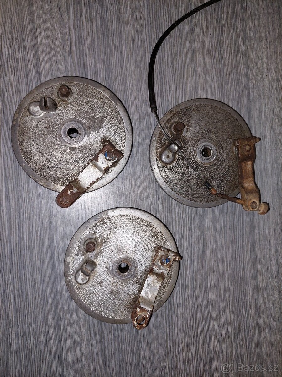 Jawa 50 pionyr, mustang - brzdovy stit kola