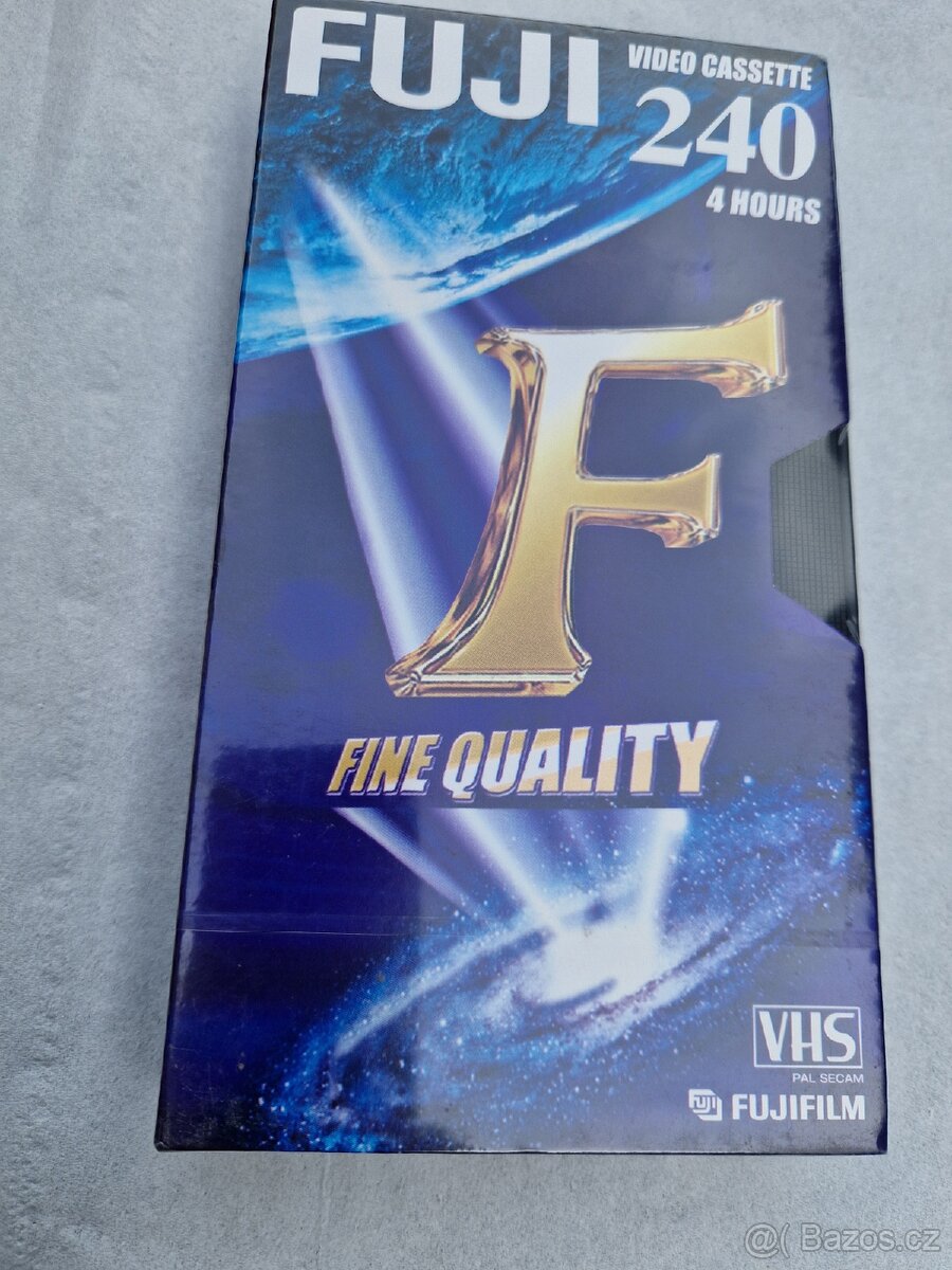 VHS kazety, ještě nerozbalené