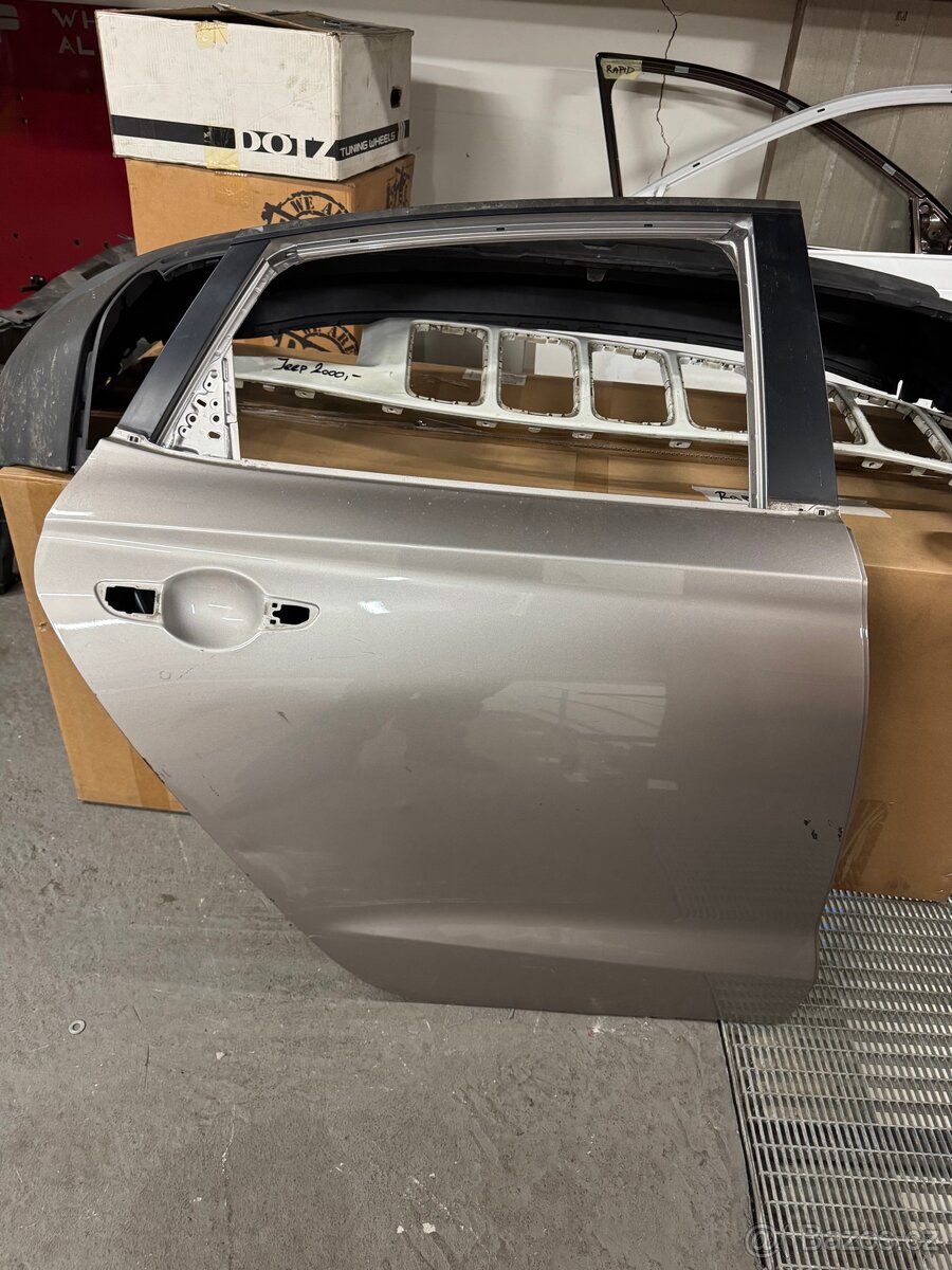Pravé zadní dveře hyundai i30 fastback
