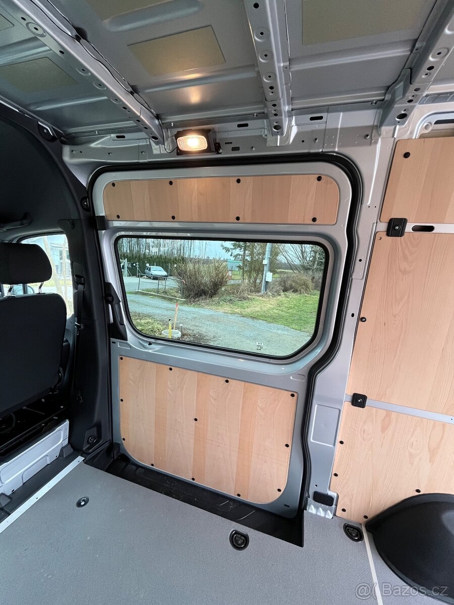 Mercedes sprinter dřevěné obložení