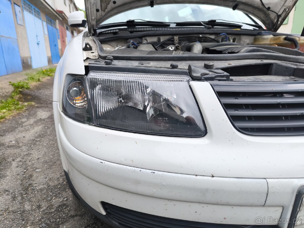 Volkswagen Passat B5 přední světla blinkry kouřové