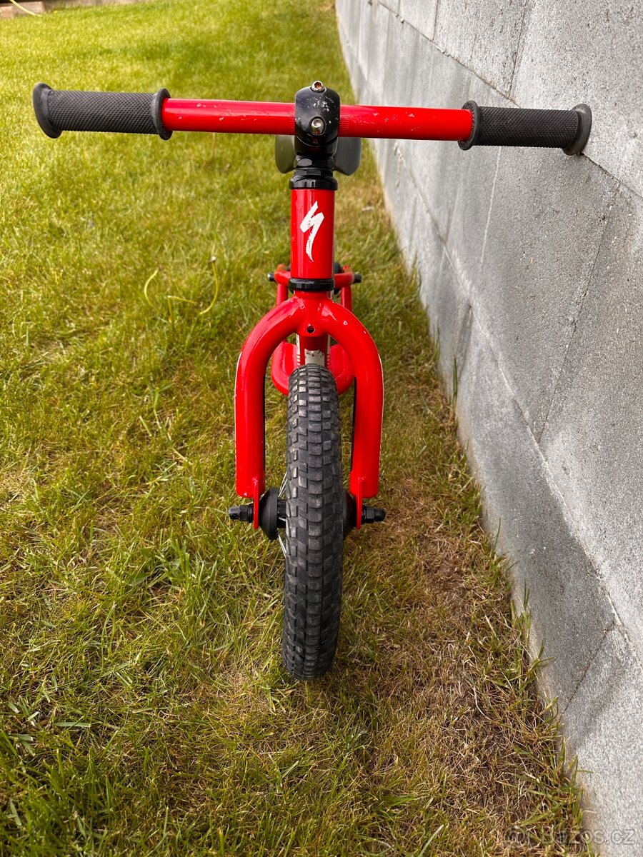 Dětské odrážedlo Specialized Hotwalk 12” červené