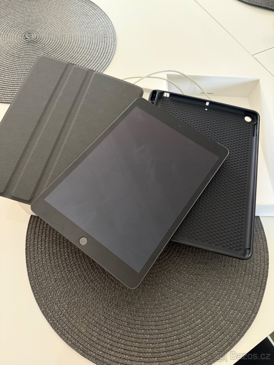 iPad Space Gray