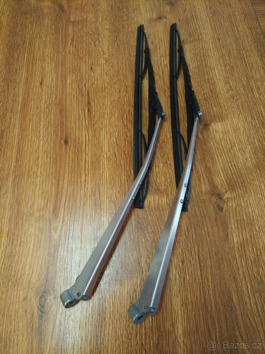 Moskvič stěrače