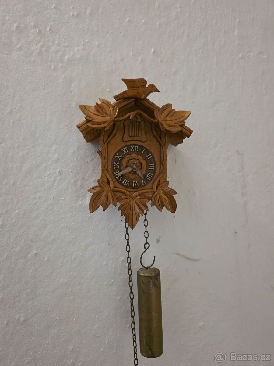 Ručně vyřezávané kukačky