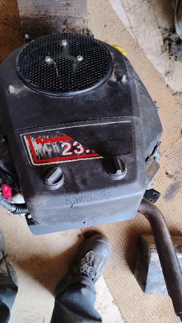 motor do sekačky, traktůrku