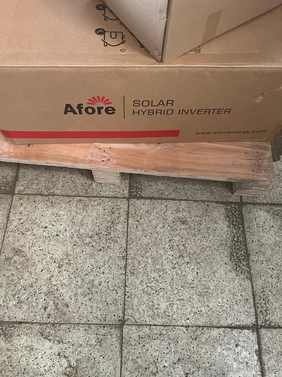 Invertor/střídač Afore