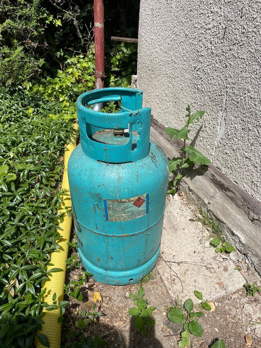 Propan butan láhev 10 kg téměř plná