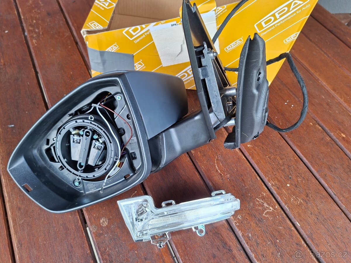 Levé zrcátko Octavia 3