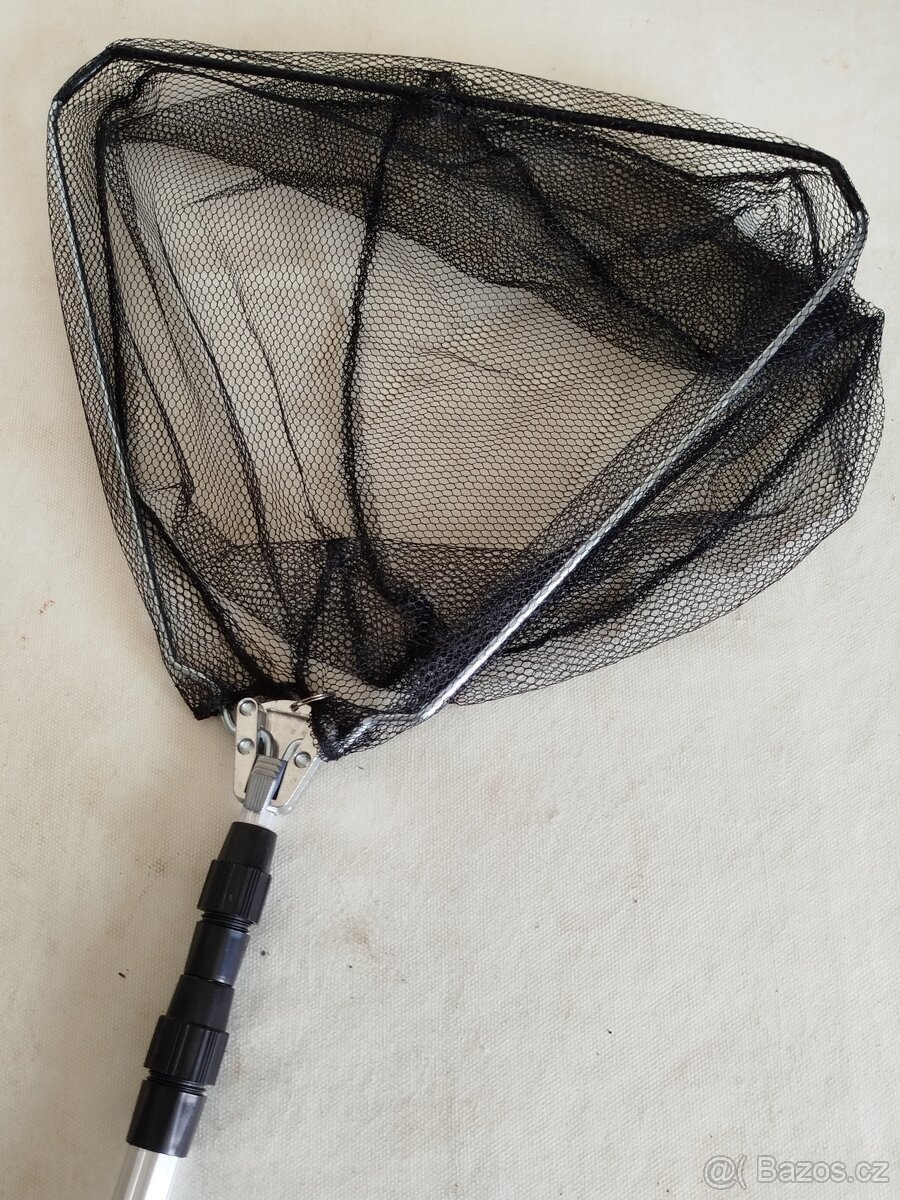 TELESKOPICKÝ RYBÁŘSKÝ PODBĚRÁK 40 x 40 cm