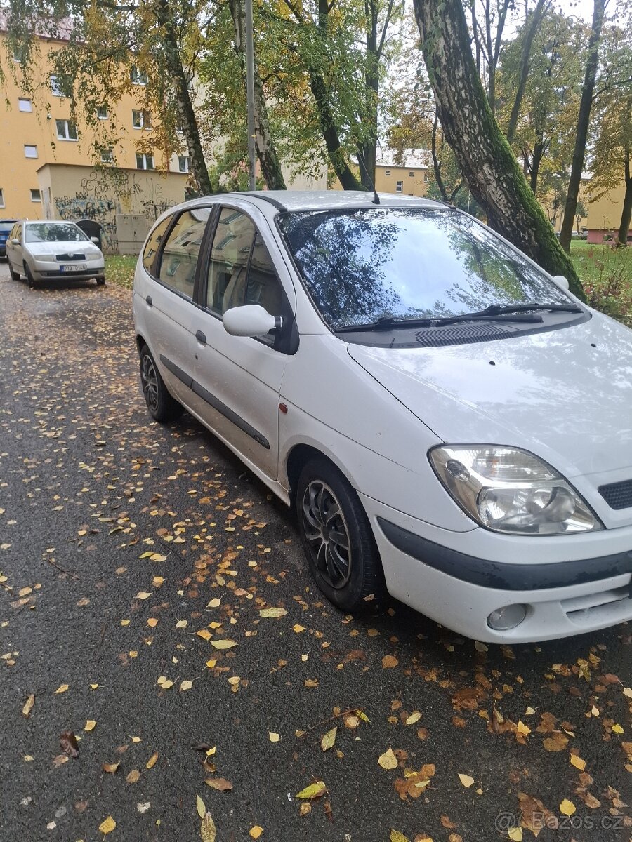 Renault scenic