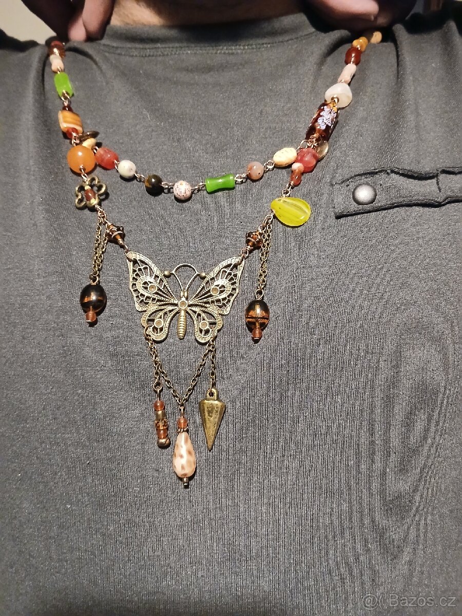 Drátkovaný náhrdelník ke krku Skleněné jablonecké korálky