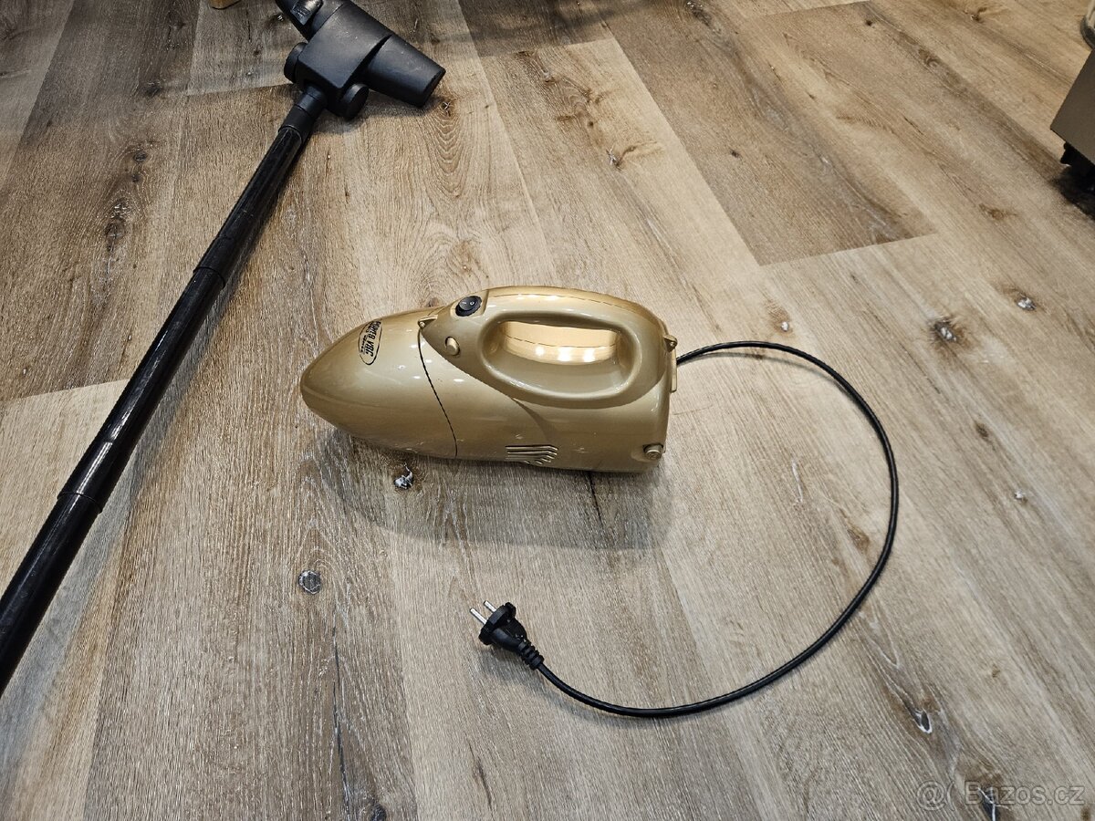 Prodám přenosný vysavač