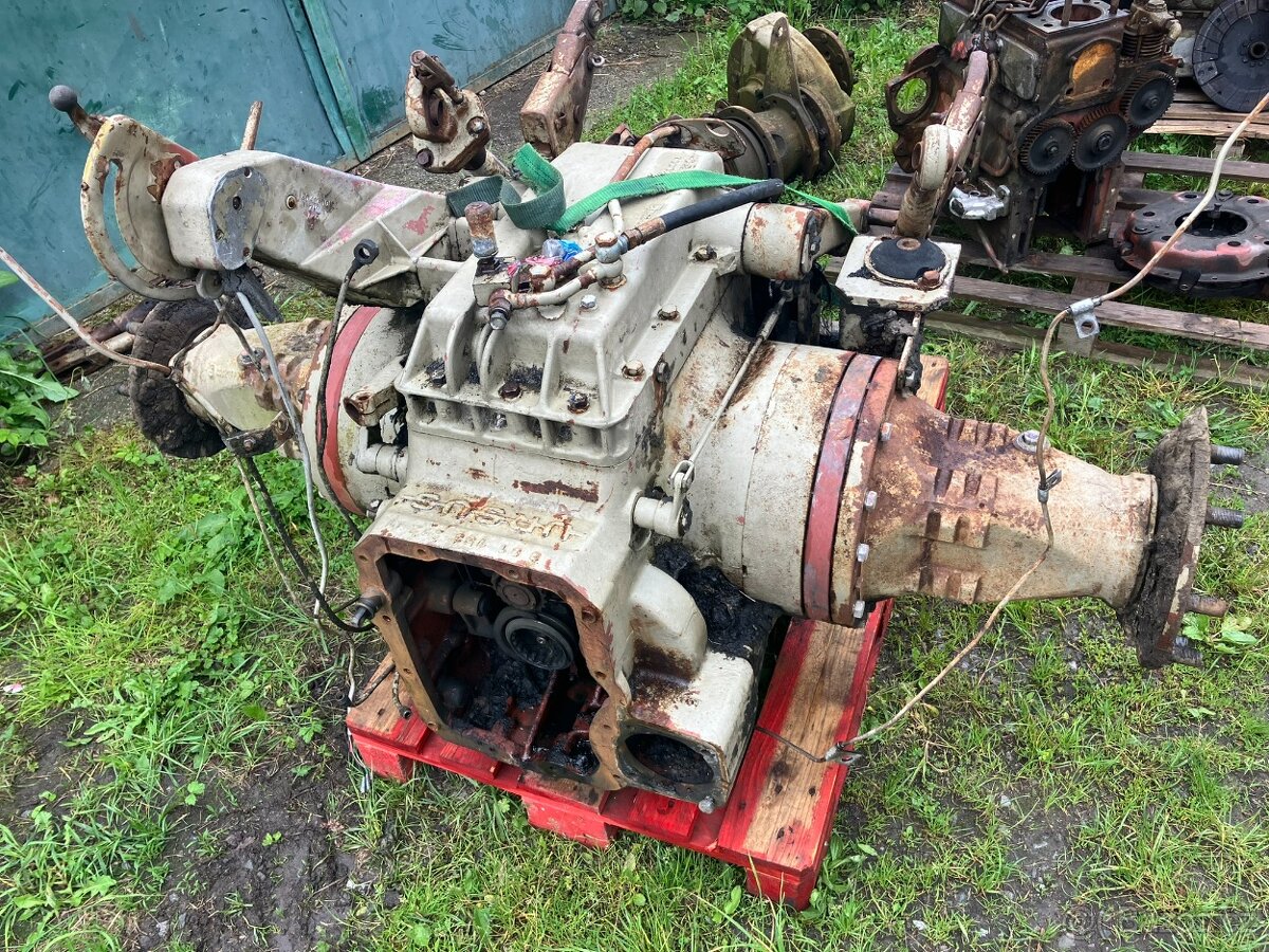 Zetor Crystal zadek s portály a hydraulikou