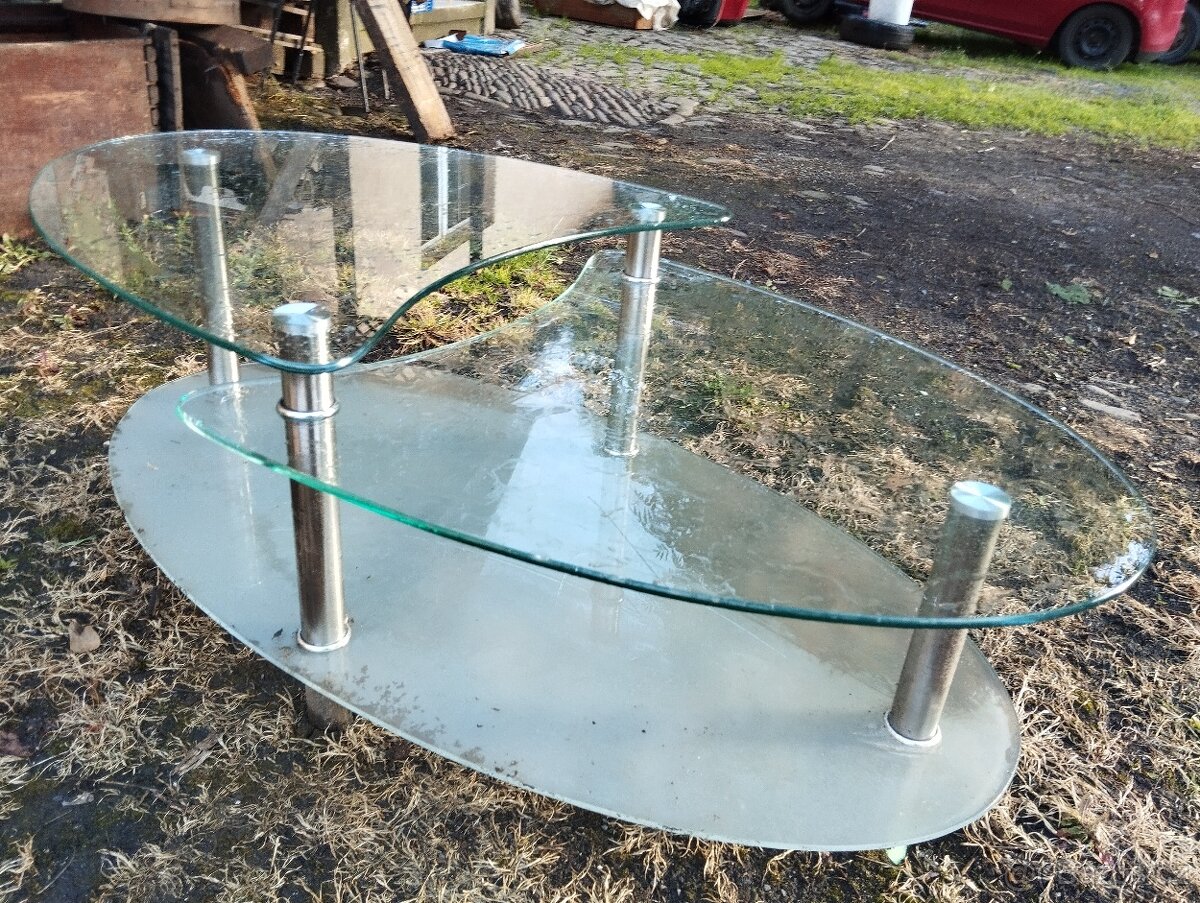 Skleněný konferenční stolek SLEVA