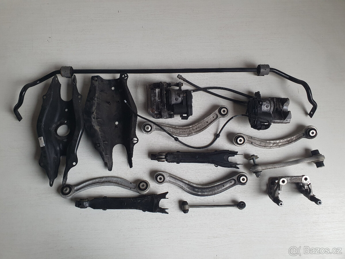 Mercedes Benz E KLASSE W213 zadní náprava, rameno, brzdič