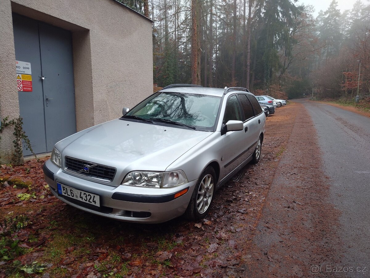 Volvo V40 1.8 90KW 275.000Km STK 4/26
