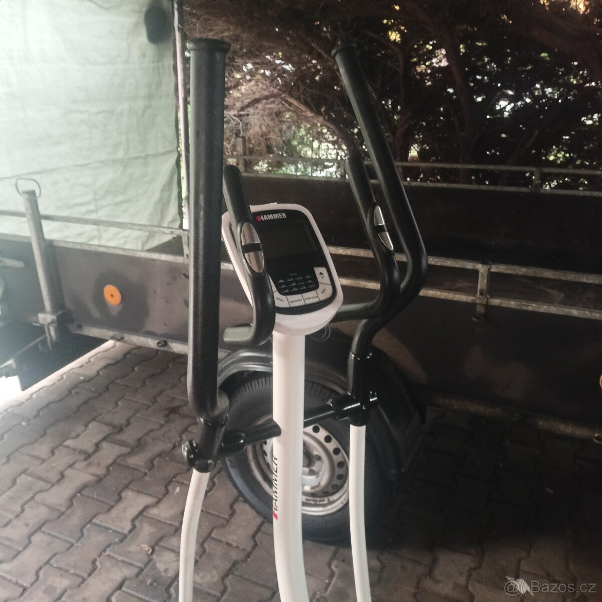 Eliptický trenažér