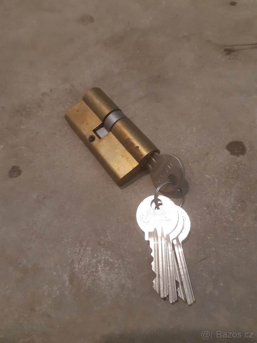 FAB + 3x klíč (Použité)