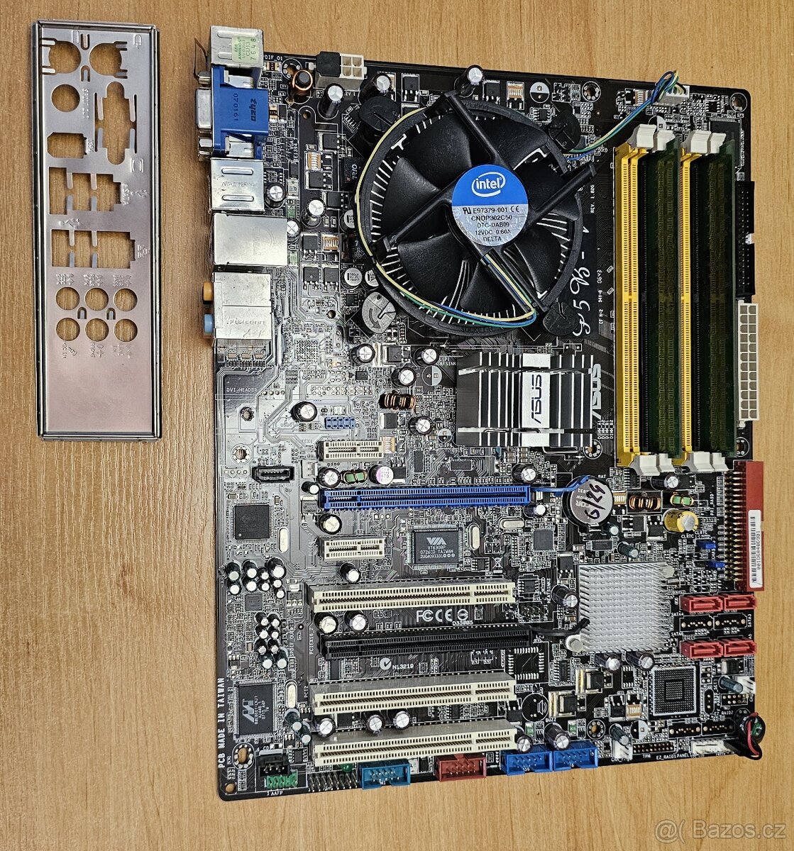 SET: Základní deska + Intel Pentium E5800 + 2GB RAM
