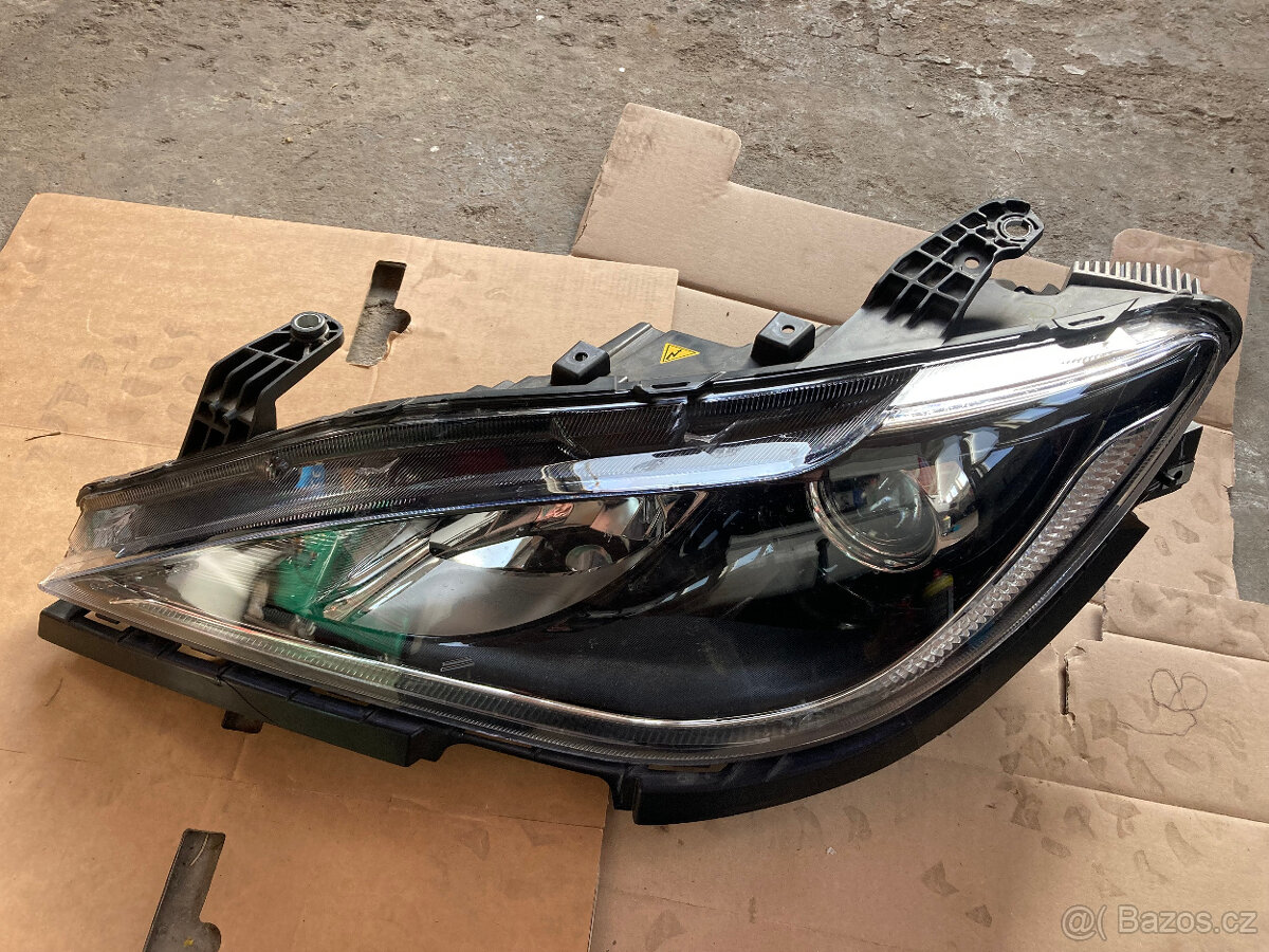 CHRYSLER PACIFICA SVĚTLOMET LEVÝ PŘEDNÍ