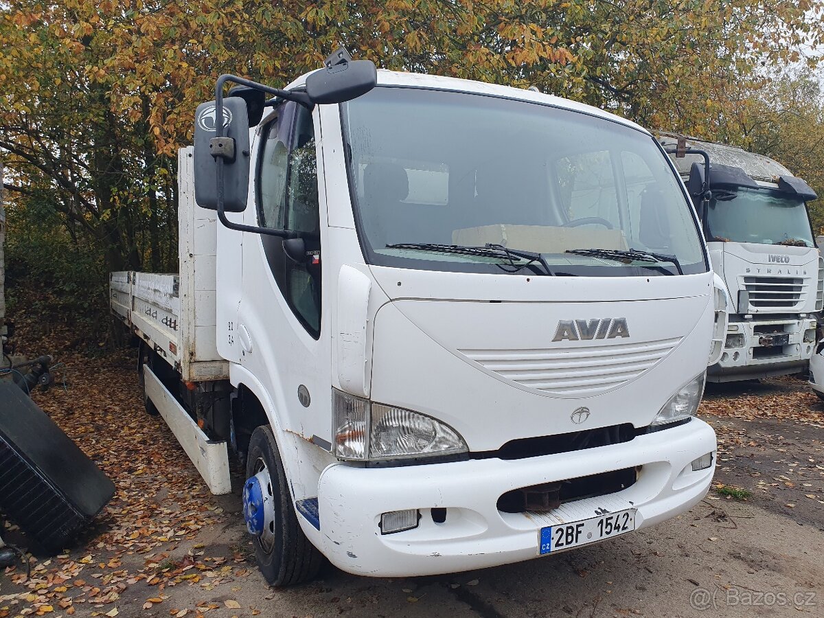 Avia D90 valník, motor Cummins 117 kW