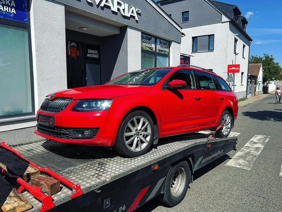 Vůz na náhradní díly Škoda Octavia 3 kombi 14 CJSA QBN LF3K