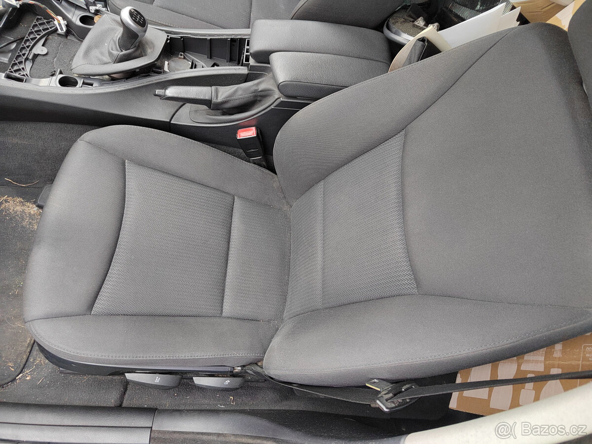 BMW E90-91, sedačka řidiče nepoškozená,vyhřívaná, černá