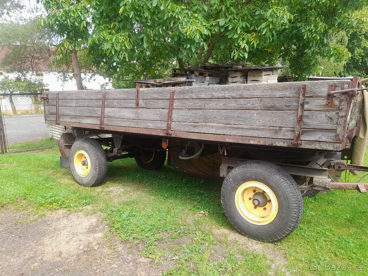 Valník, prives za traktor. Možno i na maringotku, domek, mob
