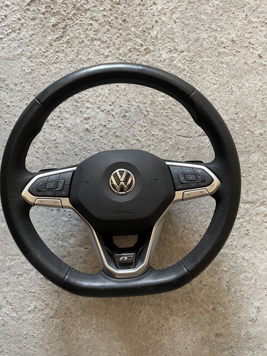 Volant VW s multifunkcí R-line