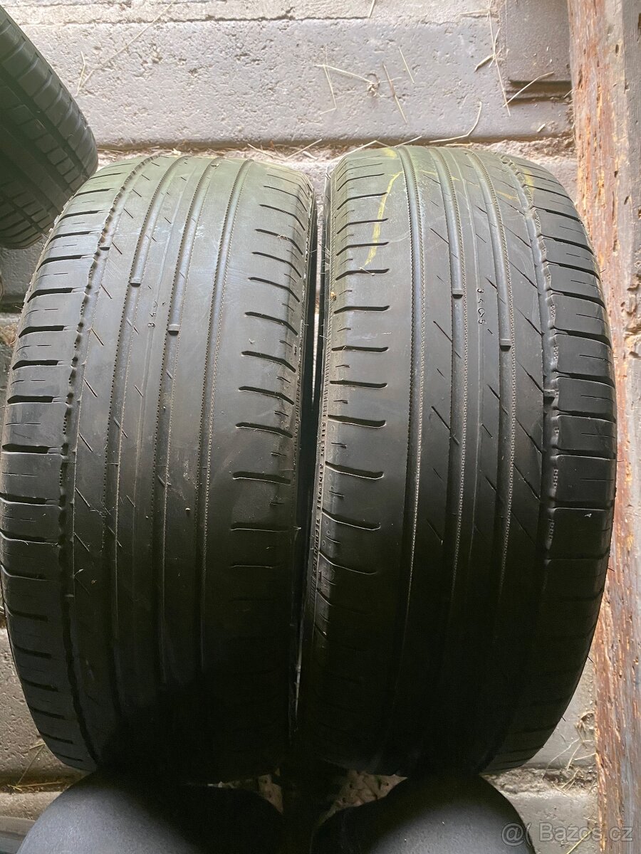 Nokian letní 205/60 R16