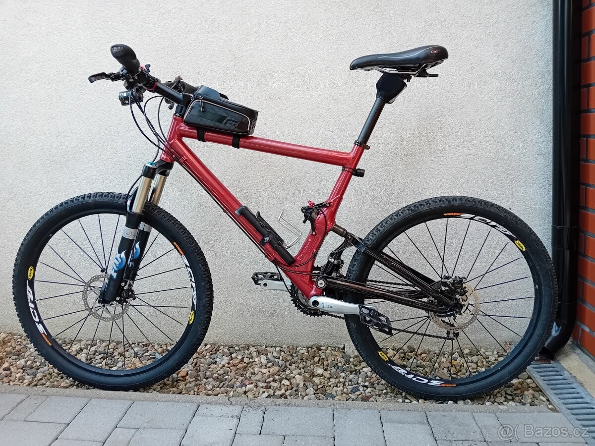 Celoodpružené LaPierre X-race vel. L, kola 26.