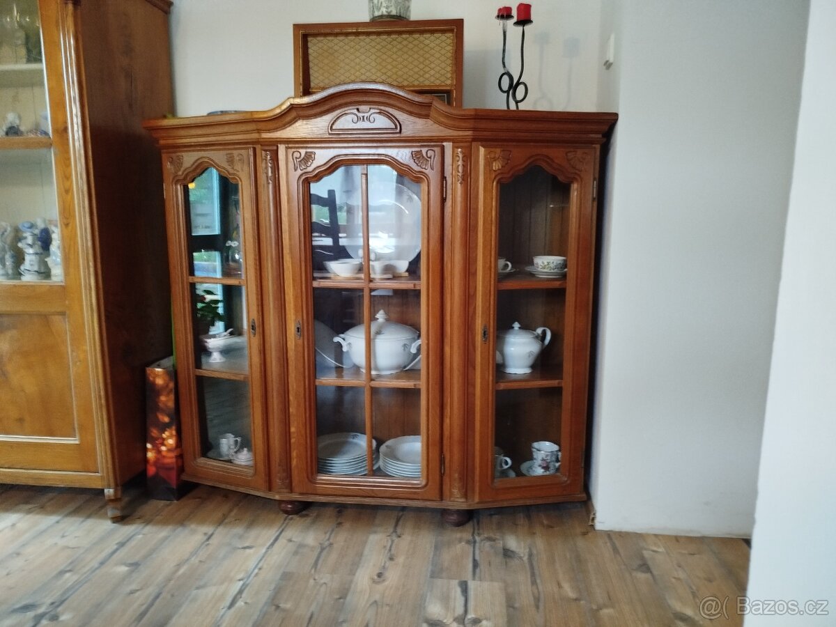 Prosklená vitrina